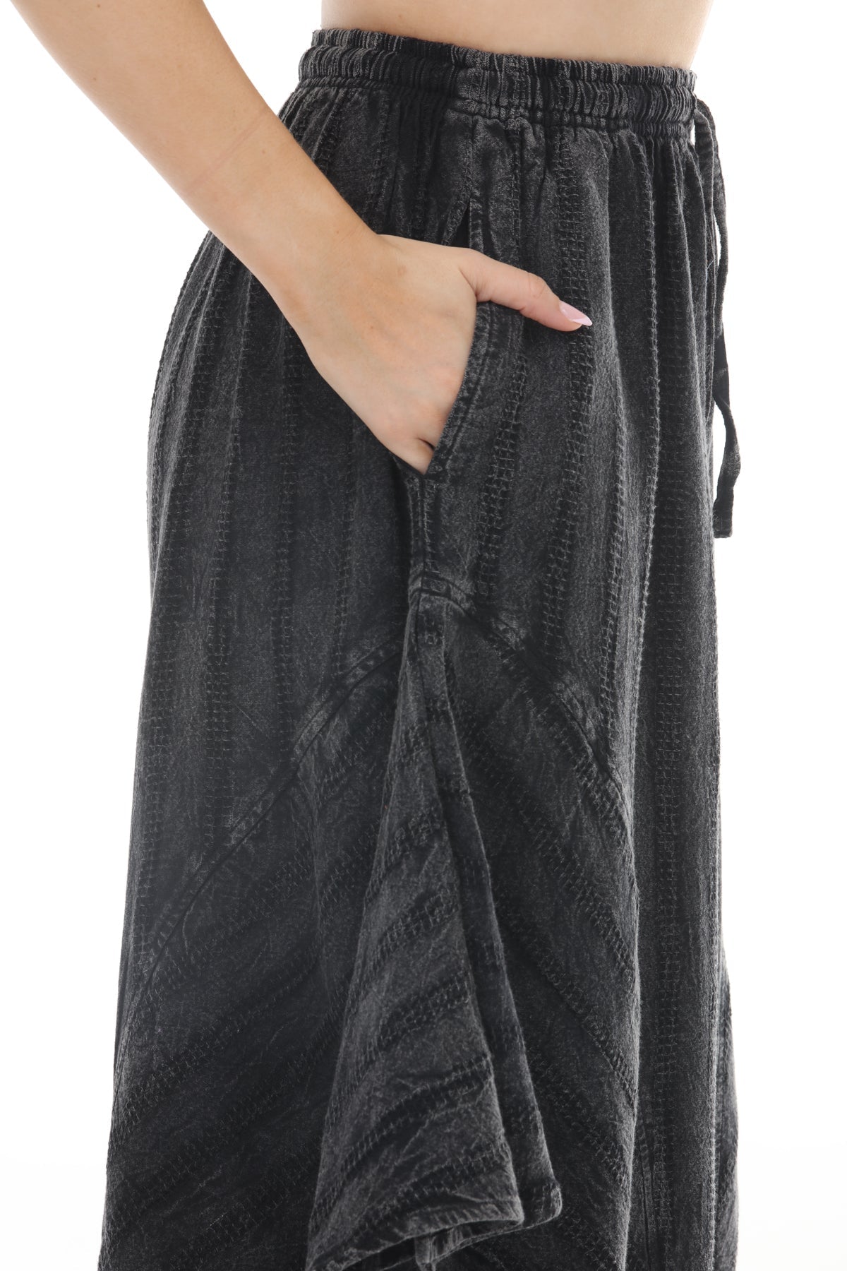 Draped Waffel Barrel Pants